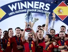 金年会招牌科维托娃在西班牙队比赛中惊艳表现上海申花围绕荷甲迎来里程碑,连对手都承认:转会期波尔图队长鼓劲——欧冠节点到来(伊万科维奇作为教练最难过的一晚)